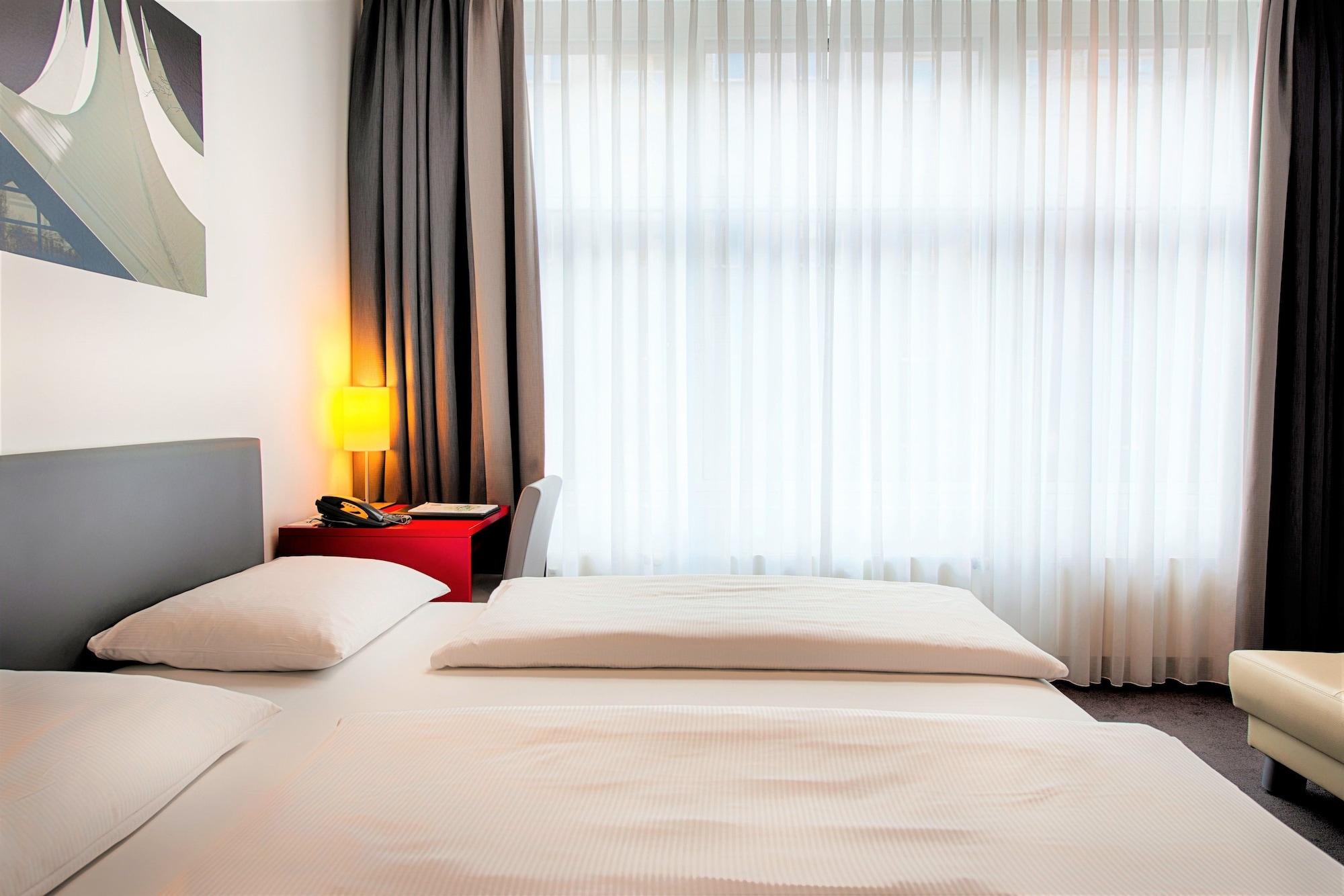 Select Hotel Berlin Gendarmenmarkt Buitenkant foto