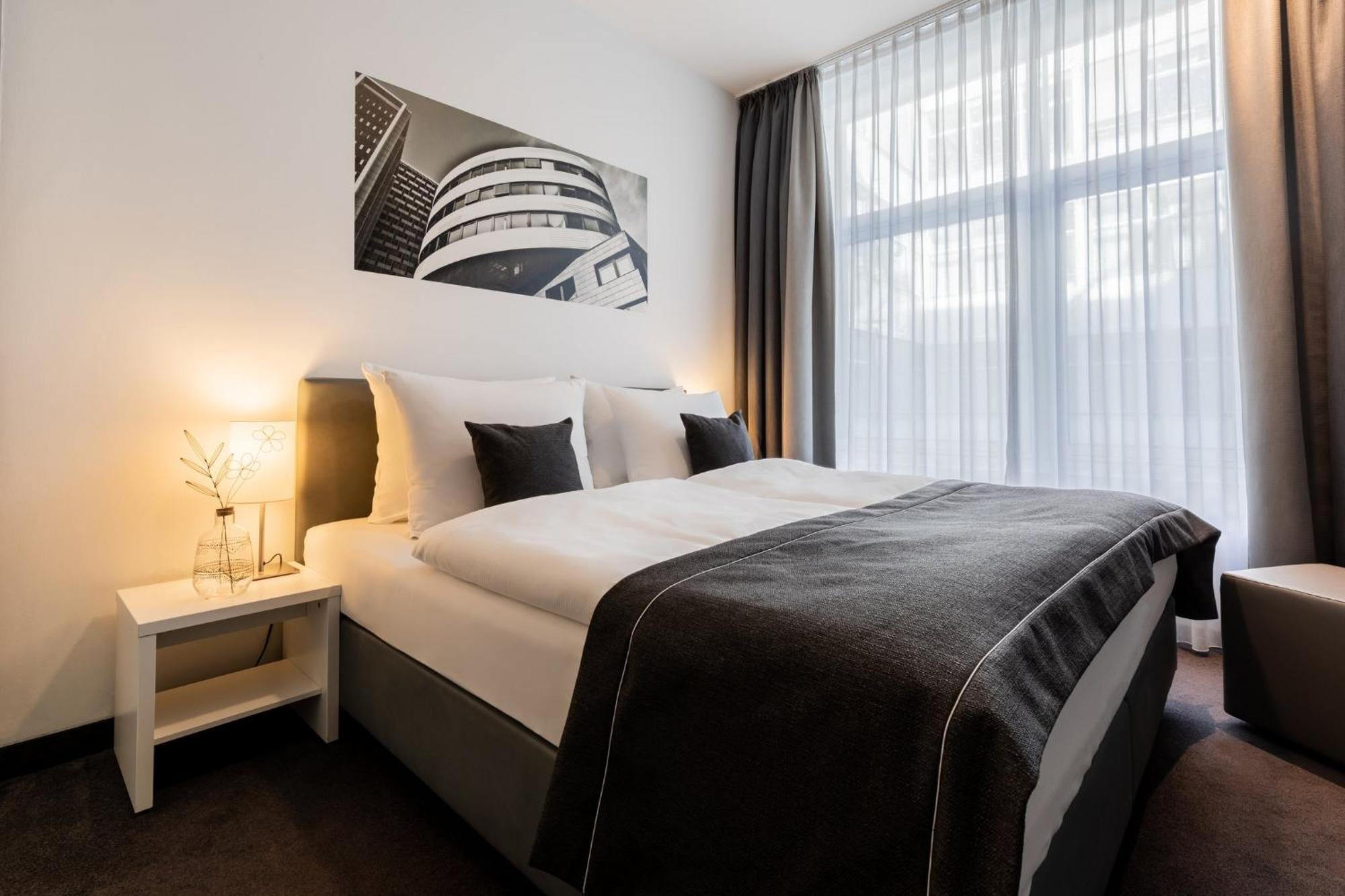 Select Hotel Berlin Gendarmenmarkt Buitenkant foto