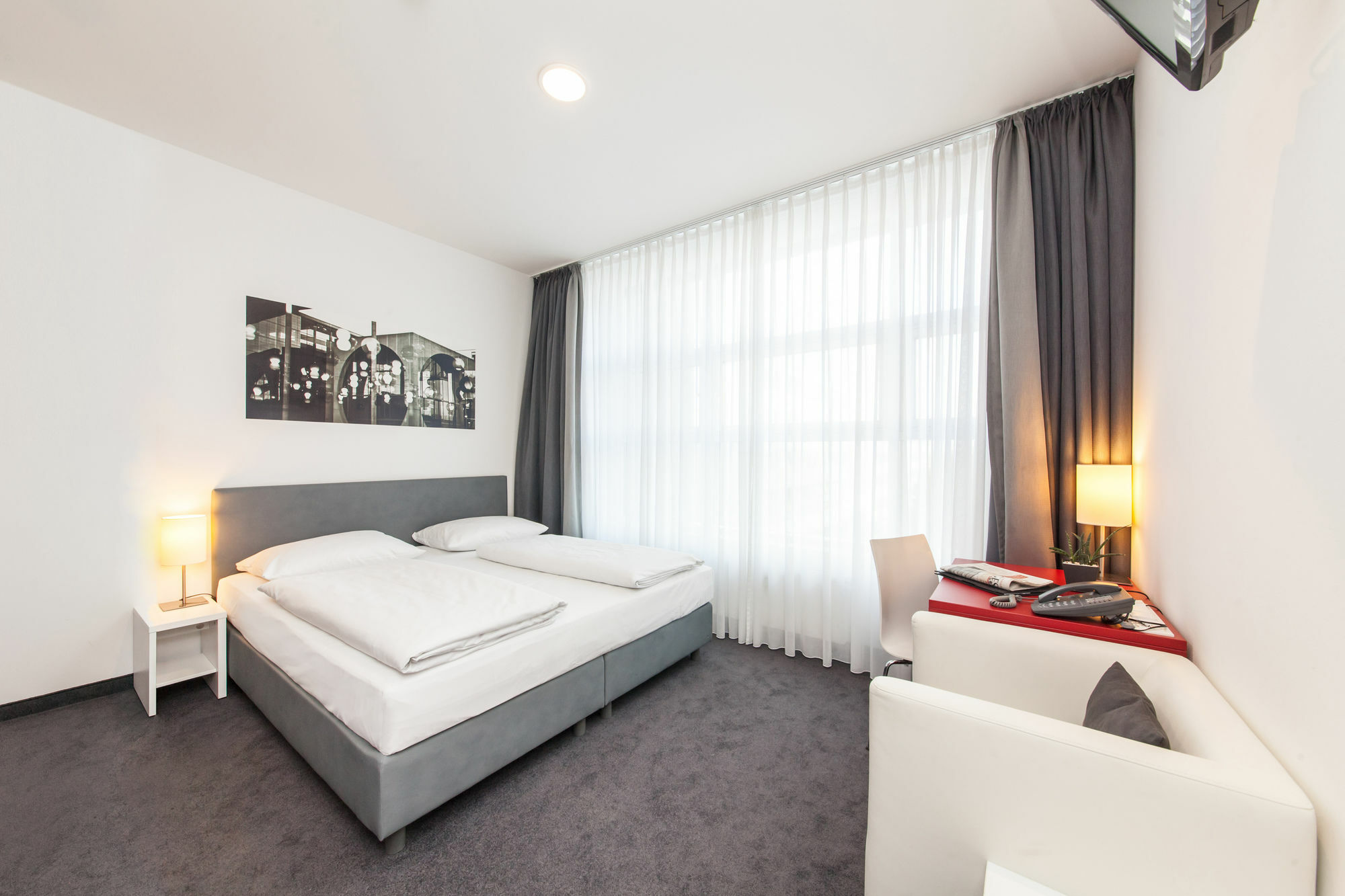 Select Hotel Berlin Gendarmenmarkt Buitenkant foto